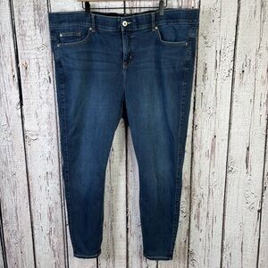 Torrid Bombshell Skinny Premium Stretch Jeans Plus Size 26R Medium Wash Denim